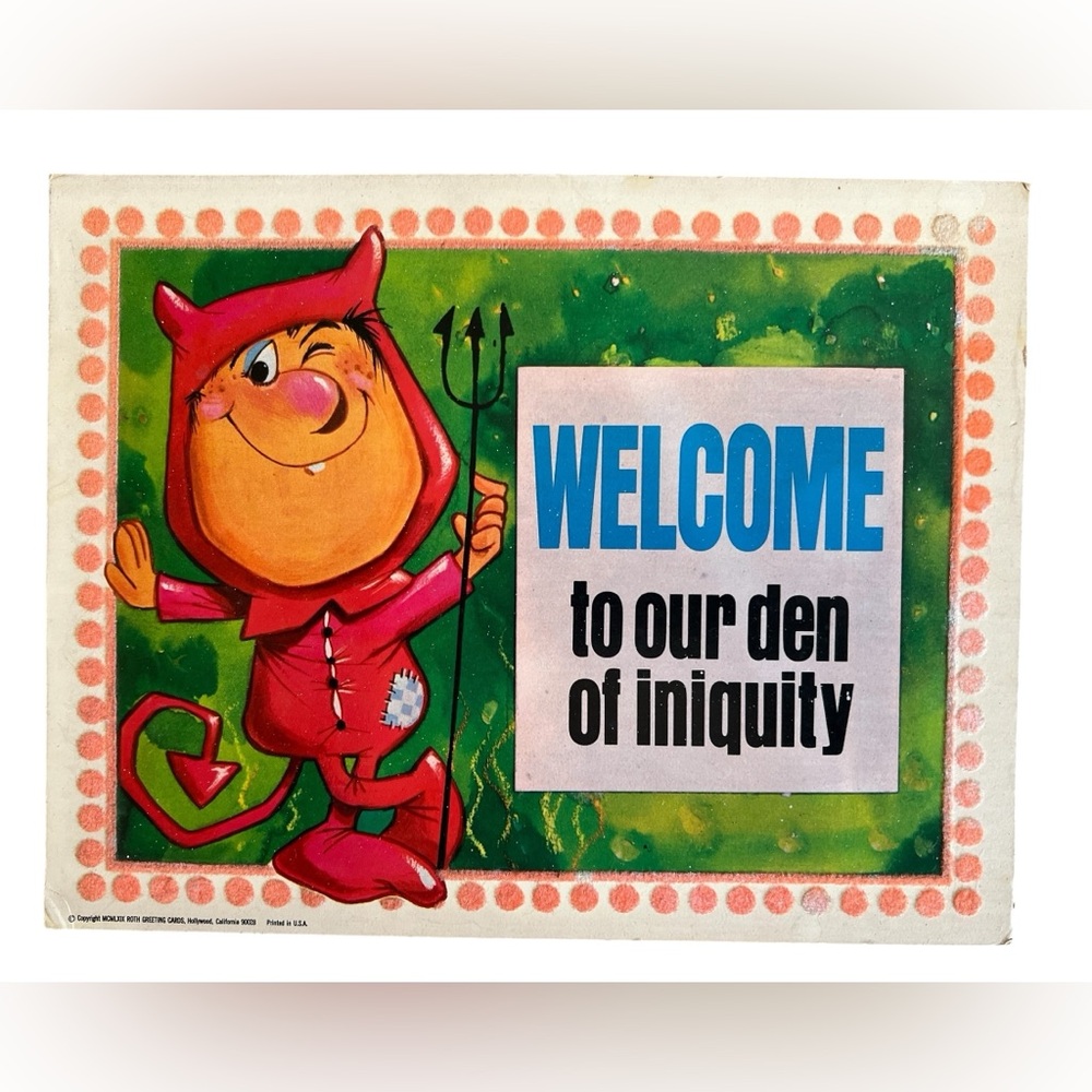 1969 Rare ROTH PLAQUES “Welcome To Our Den Of Iniquity” Funny Stand-Up Card 60s
